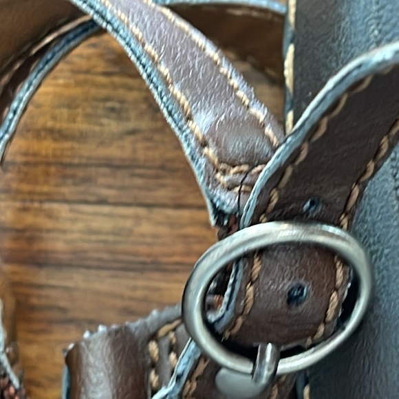 B.O.C. Born Strappy brown flat sandals size 10 huaraches thongs - Picture 6 of 13